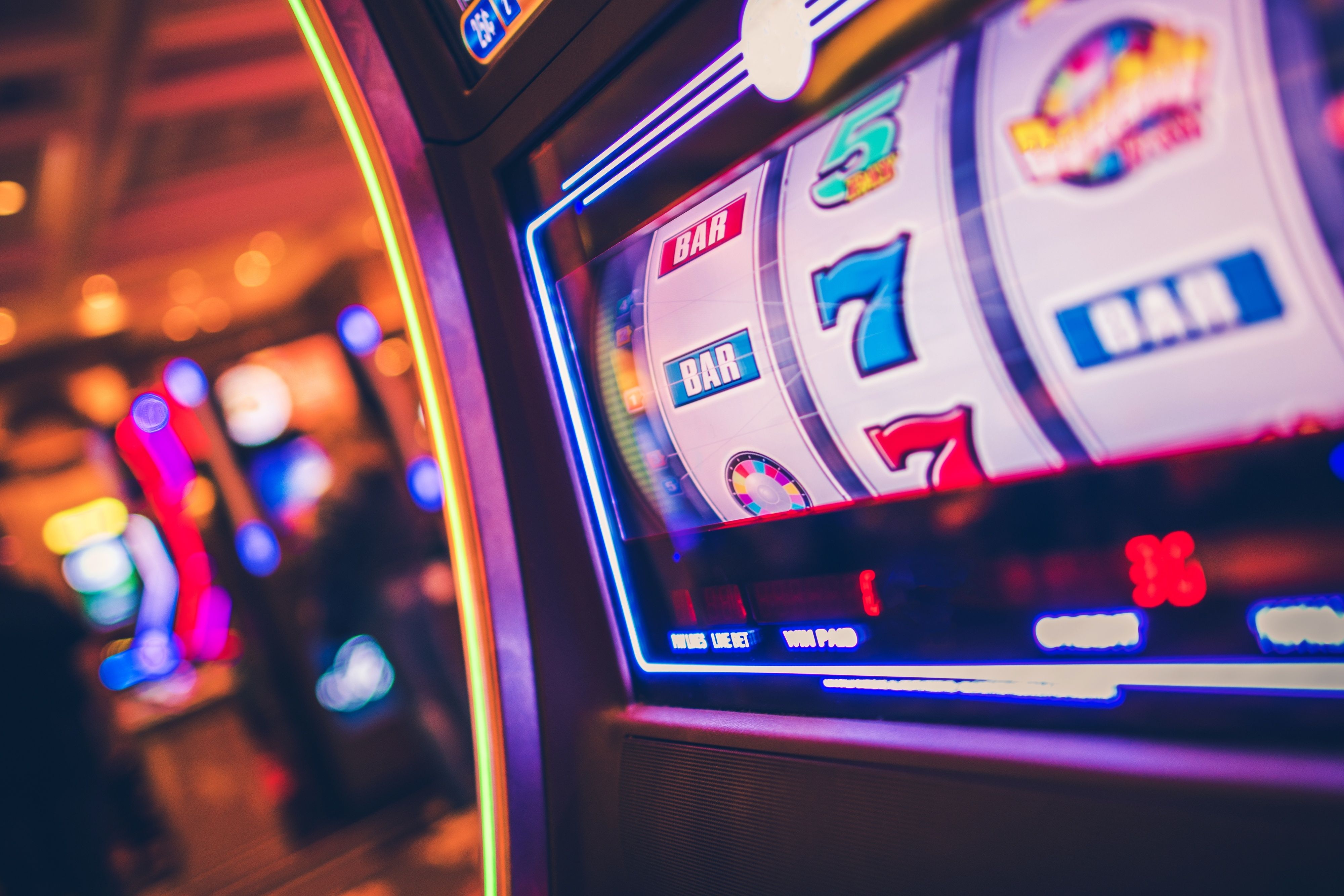 Free spins feature trigger screen